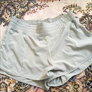 Lululemon Hotty Hot shorts